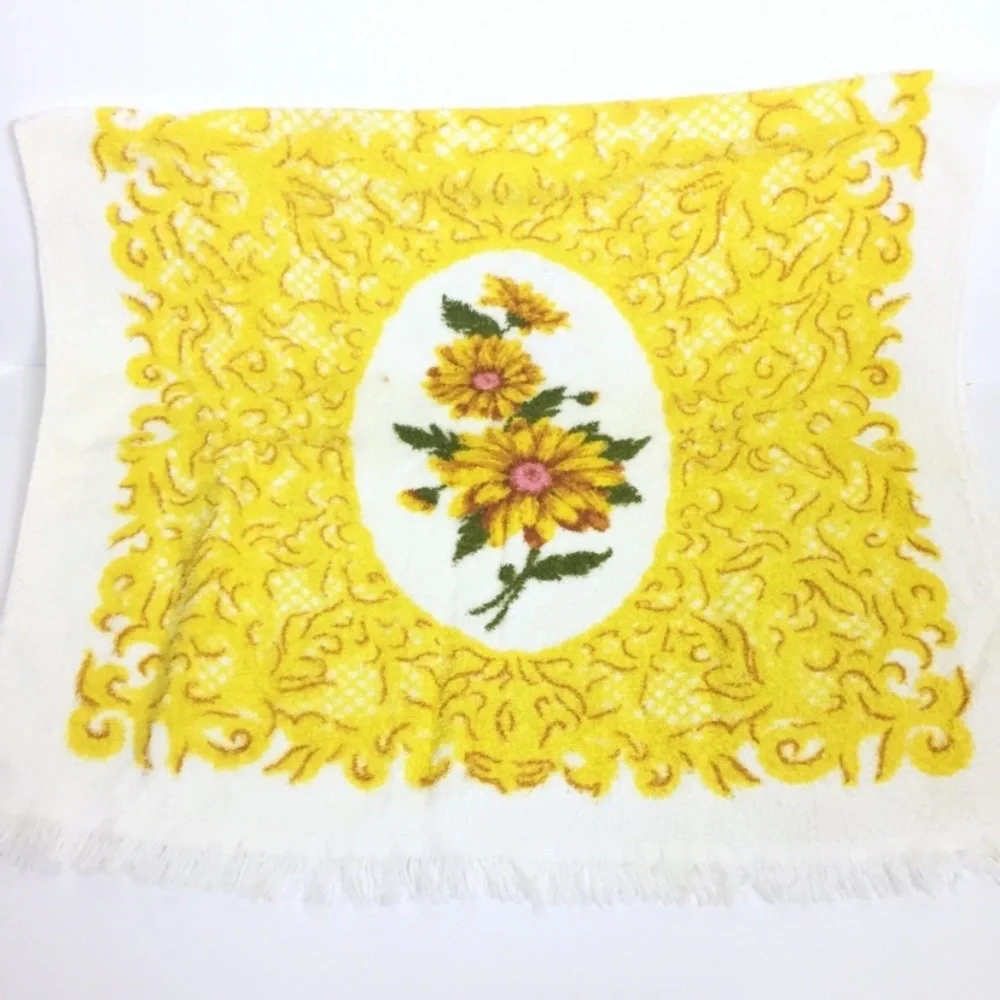 Vintage spring garden yellow daisy print small towel retro 70s